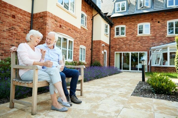 Tips to choose senior living facility