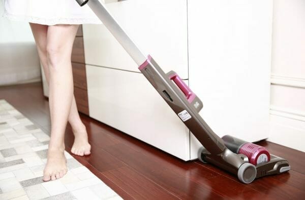 The best vacuum cleaners for arthritis sufferers are maneuverable