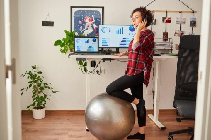 Benefits Of A Standing Desk