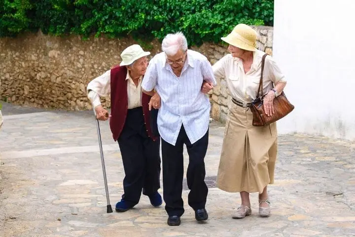 Benefits of Walking for the Elderly