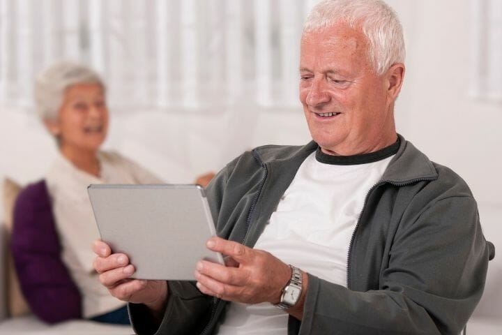 Guide to Helping Seniors with Technology