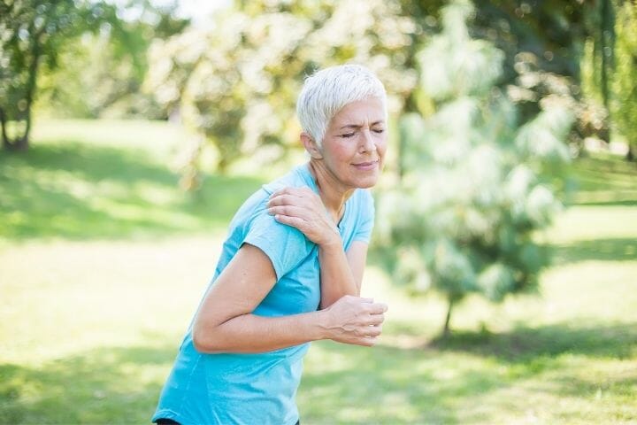 Caregiver's Guide to Managing Shoulder Replacement Patients