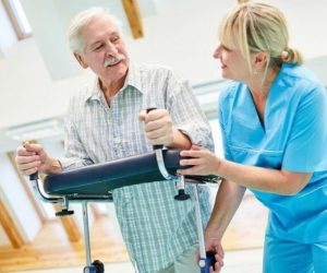The 7 Best Upright Walkers For Seniors [updated for 2023]