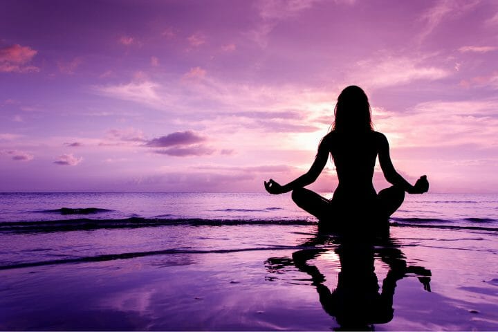 Can Meditation Cure Depression? 4 Ways Meditation Can Help You Deal With Depression