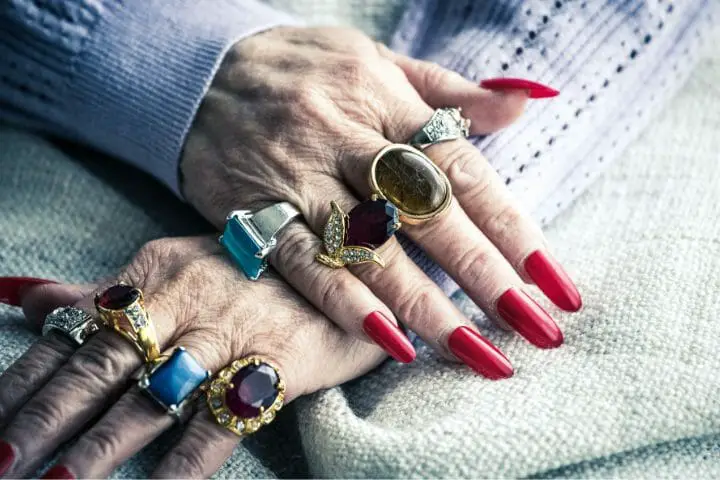 Jewelry Ideas For The Elderly Mother