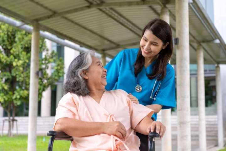 Does Medicare Pay For In Home Care For The Elderly 1 1